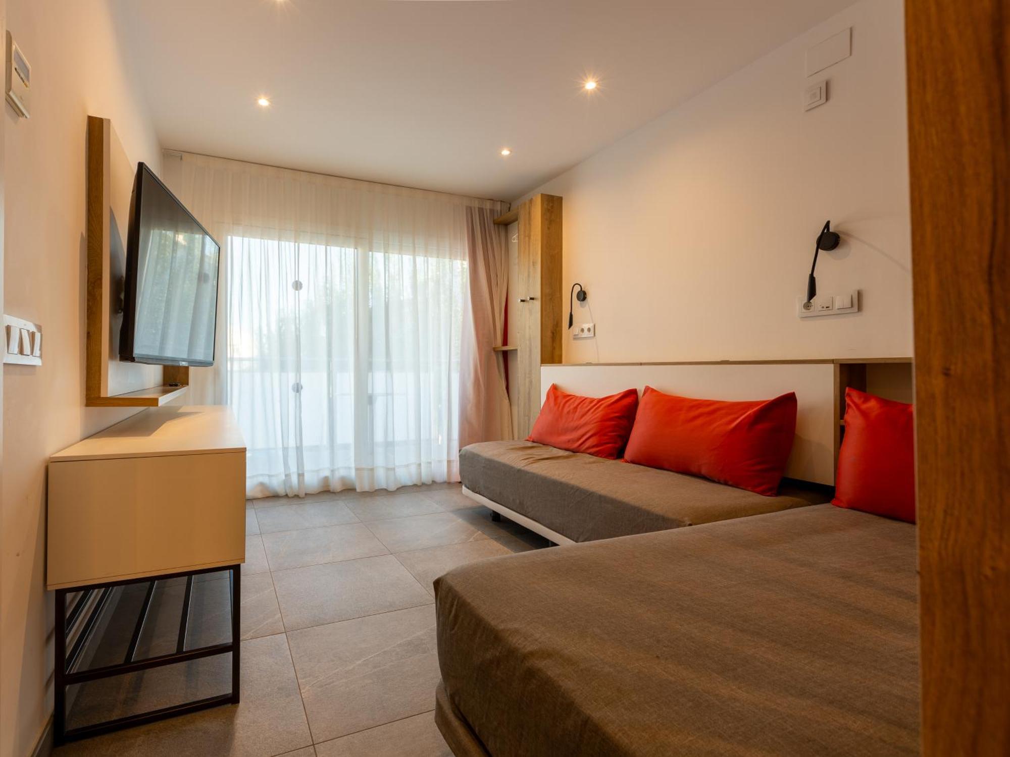 Apartamentos Sunway Apollo Sitges Exterior photo