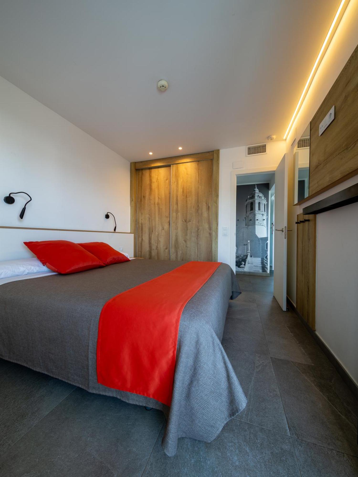 Apartamentos Sunway Apollo Sitges Exterior photo